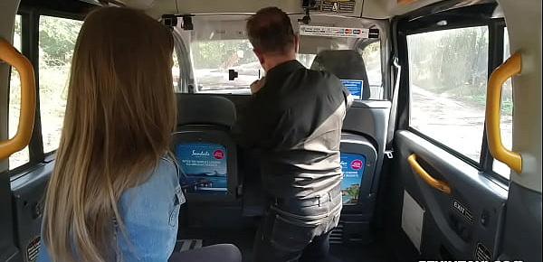  A few minutes of love for a free ride